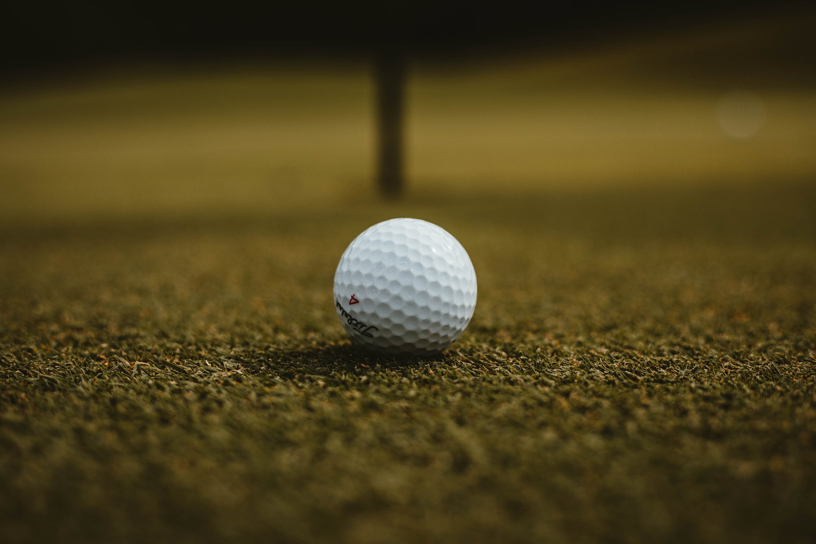Instagram video teaches golfers how to CHEAT their way out of bunkers
